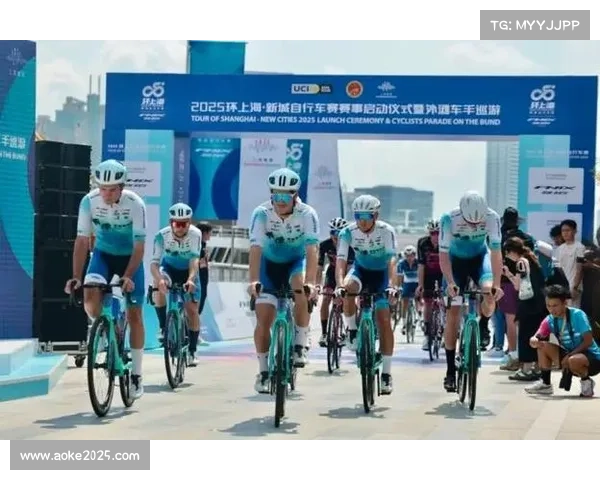 环上海赛事启动仪式车手外滩巡游活动圆满成功推动赛事氛围升温